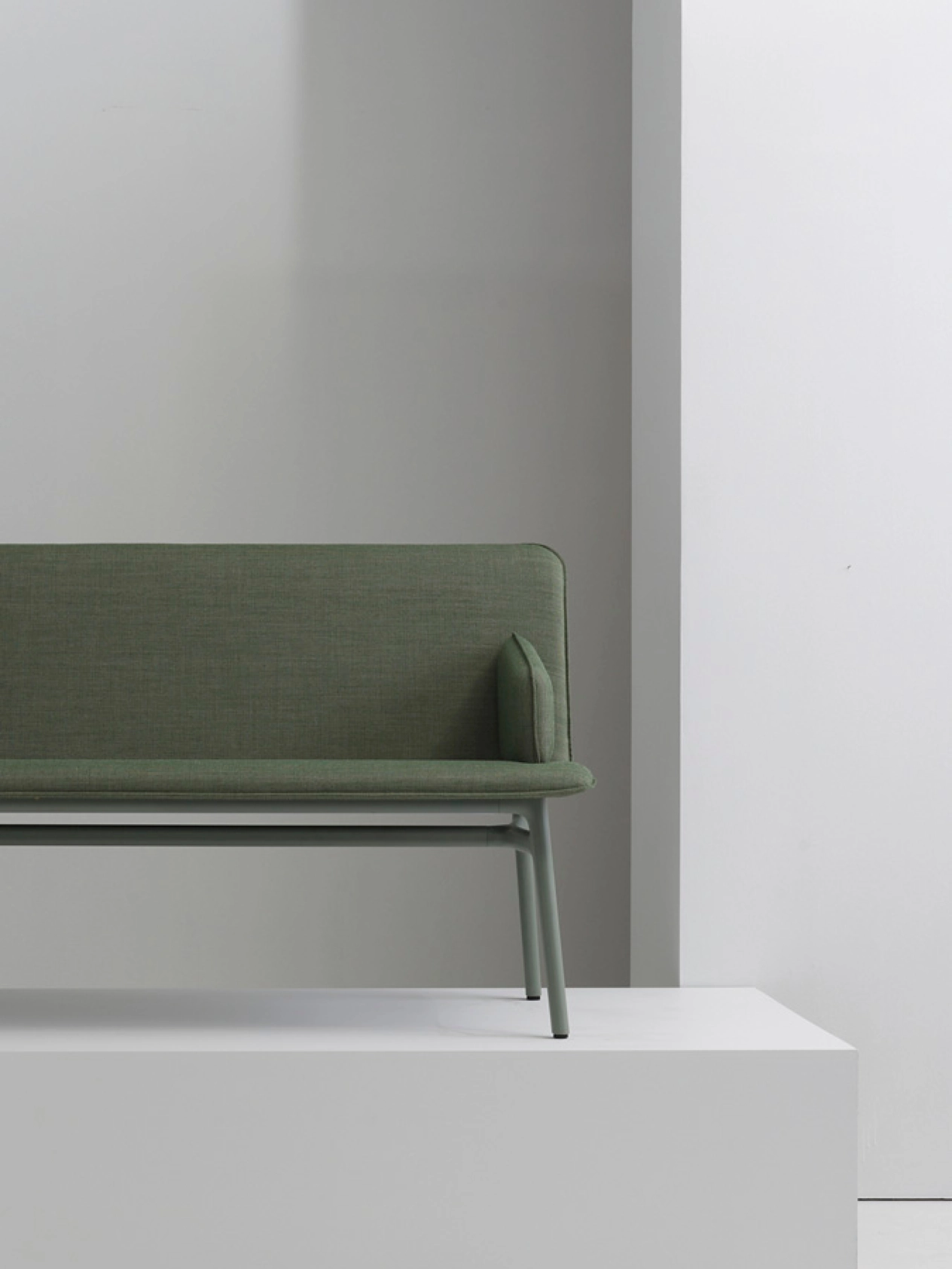 Axyl_Bench_Fully Upholstered Benches