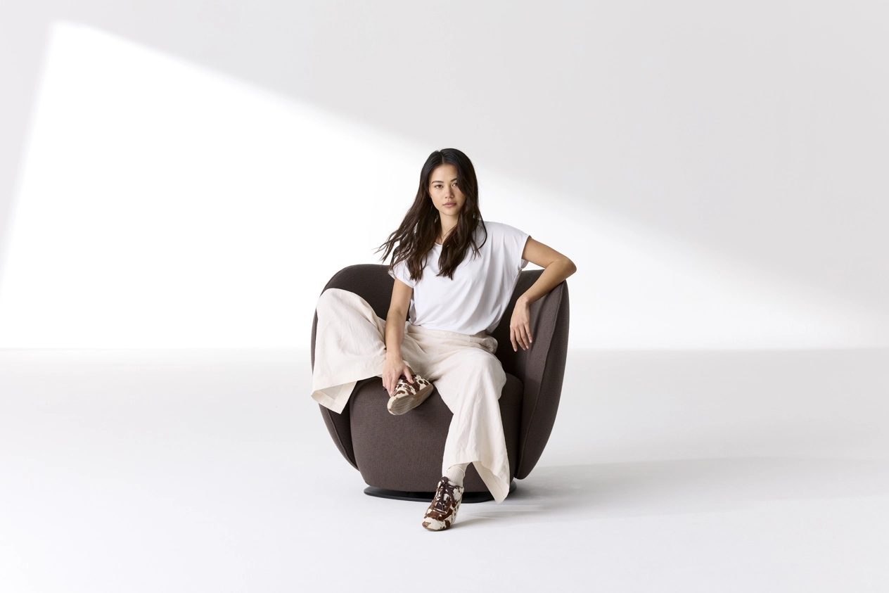 Bastille_Lounge_Club_Chair_Gallery_04