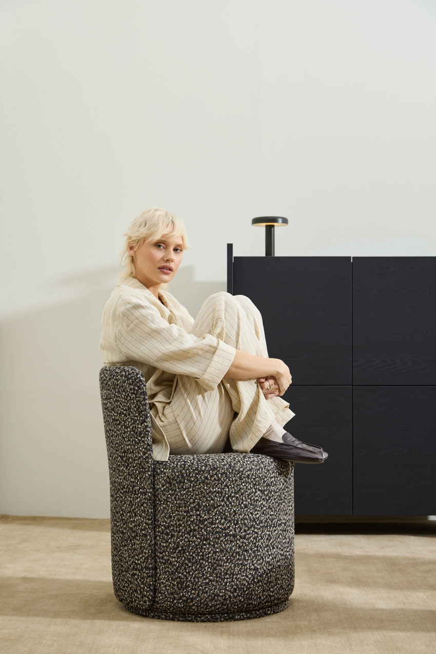 Clo_Family_Carousel_1