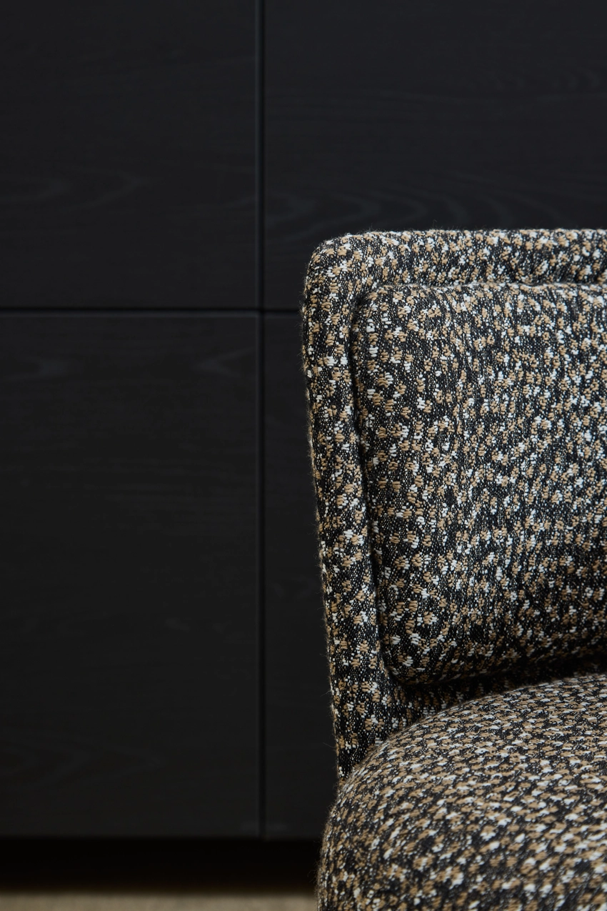 Clo_Family_Carousel_2