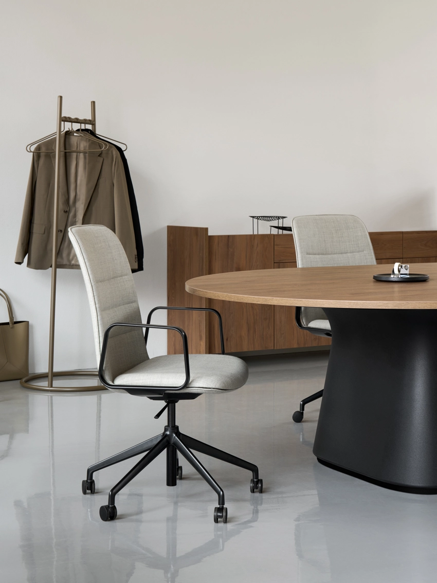 Sula_Tables_family_03